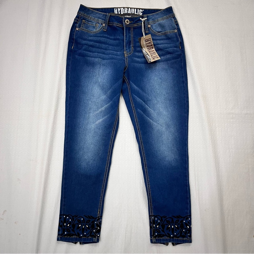 Hydraulic Women's  Cropped Jeans with Black Lace Detail size 10 (NWT)